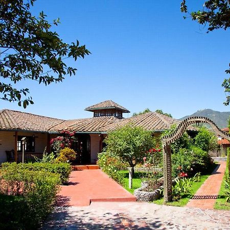 La Quinta San Andres Hotel Ibarra Bagian luar foto